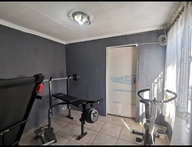 3 BEDROOM HOUSE FOR SALE IN REGENTS PARK